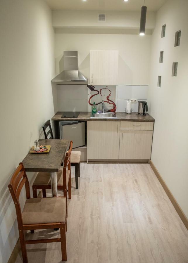 Sveciu Namai - Pilies Papedeje Apartment Клайпеда Стая снимка